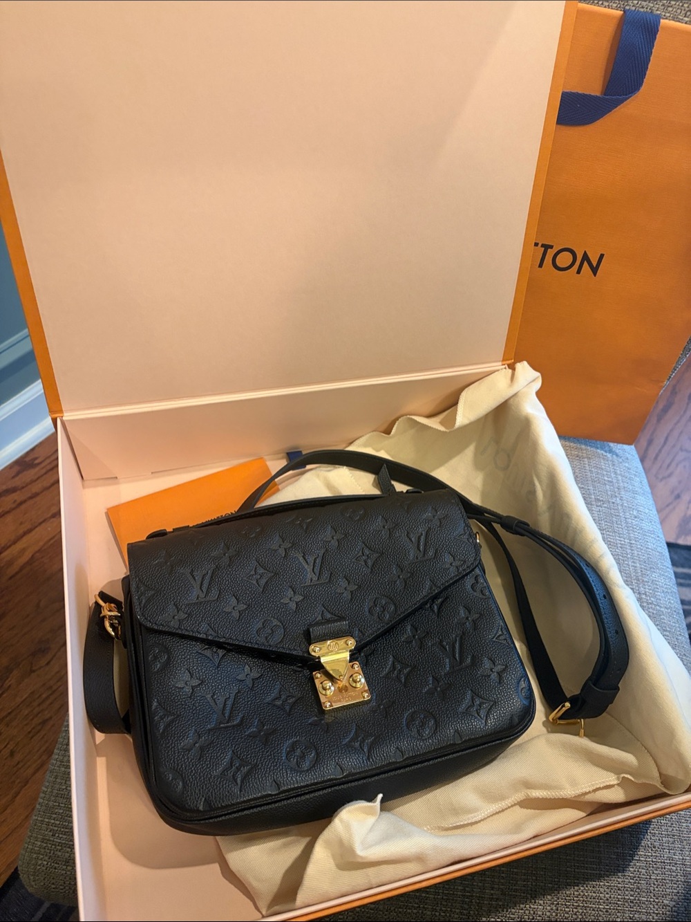 Louis Vuitton Metis
